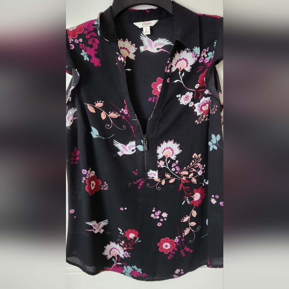 Candie's Black and Pink Sleeveless Blouse with Notched Collar